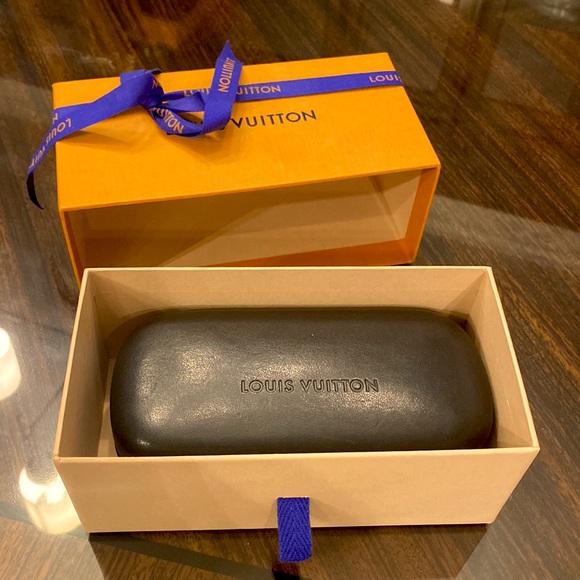 Louis Vuitton sunglasses - Picture 2 of 11